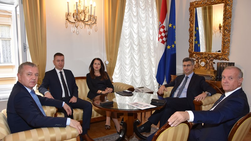Premijer Plenković s Peruškom o radu izvanredne uprave Agrokora